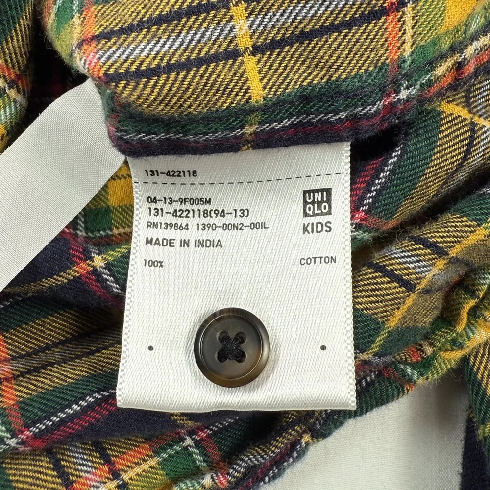 UNIQLO‎ KIDS Boys Plaid Flannel Button Down Shirt Size 5-6 Classic Cozy Fall